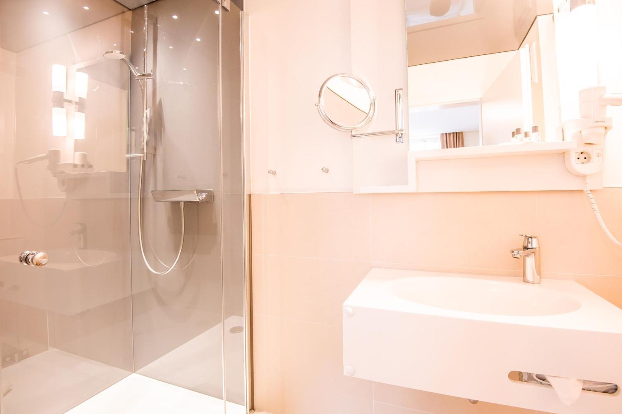Hotel Am Alten Hafen Wißmar Екстериор снимка